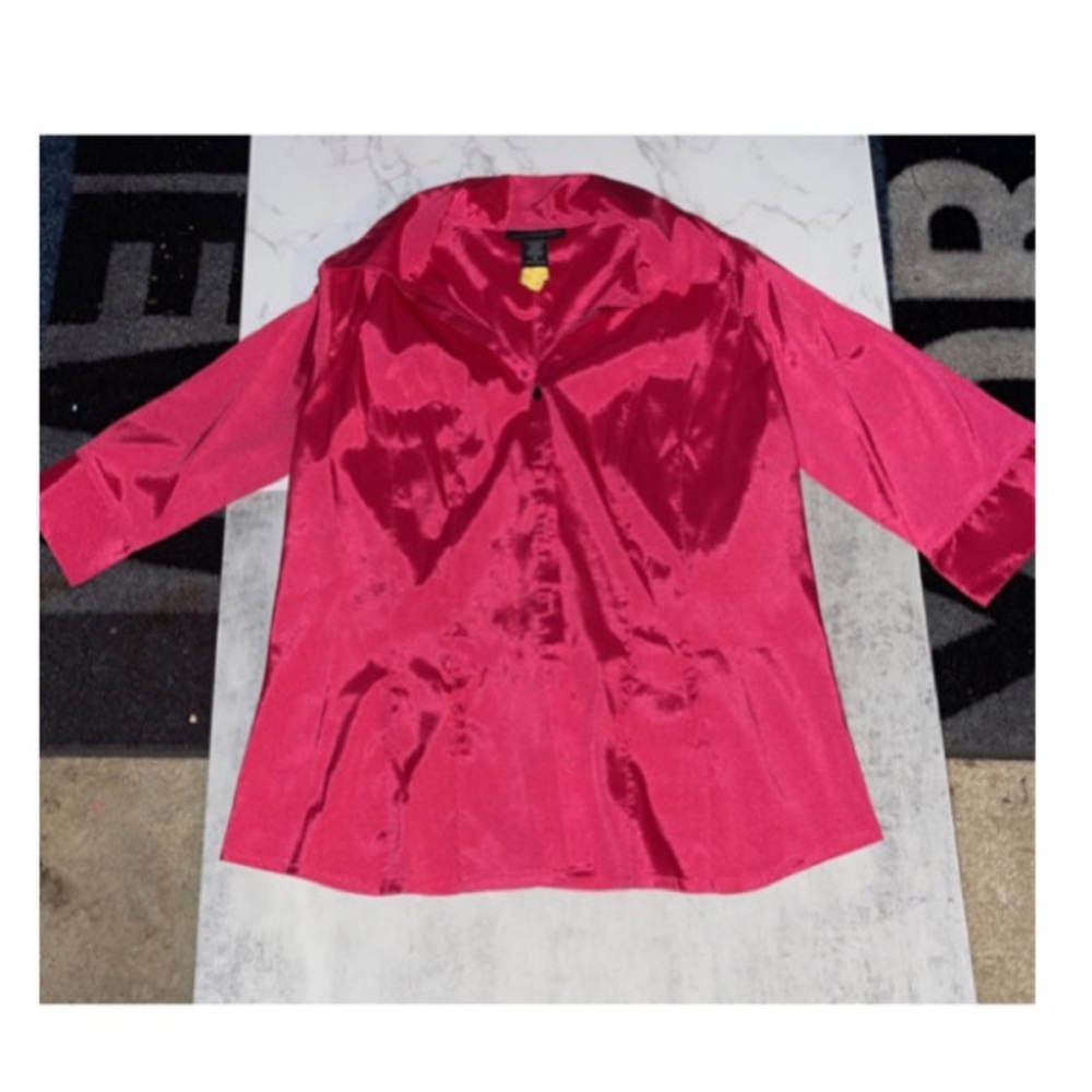NWOT Pink Satin Jennifer Lauren Button down Blouse - Picture 5 of 5